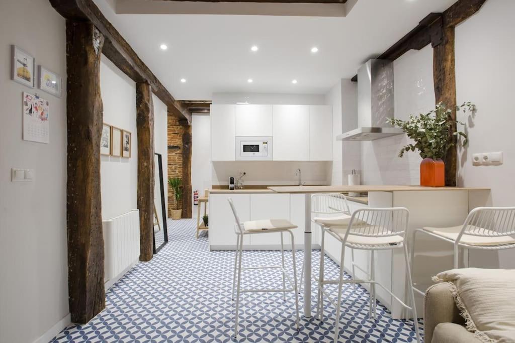 Etxeburu Apartment Bilbao Exterior photo