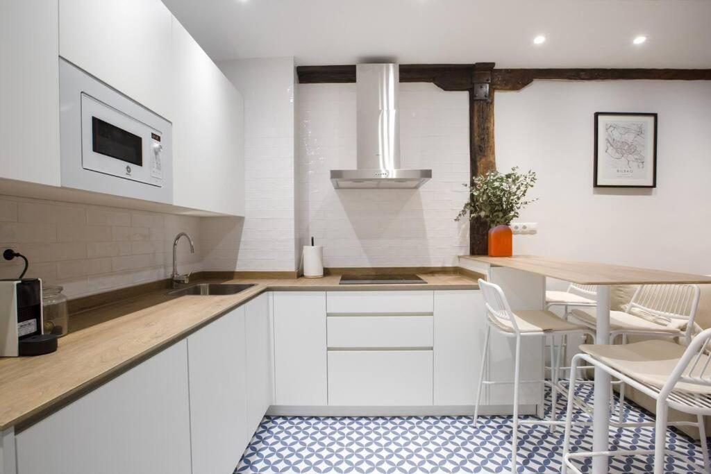 Etxeburu Apartment Bilbao Exterior photo