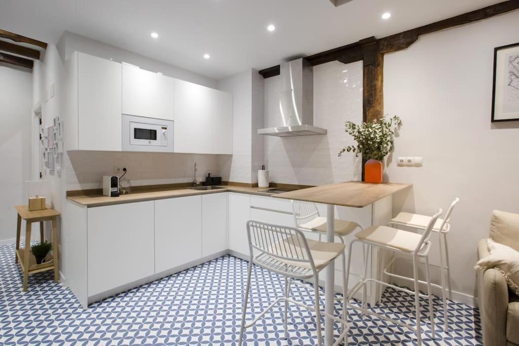 Etxeburu Apartment Bilbao Exterior photo